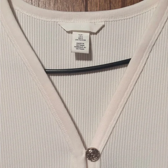 H&M Cream Ribbed Button-Front Tank - Picture 2 of 3